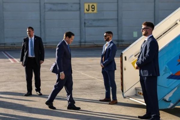 股牛配 鲁比奥又帮腔台湾